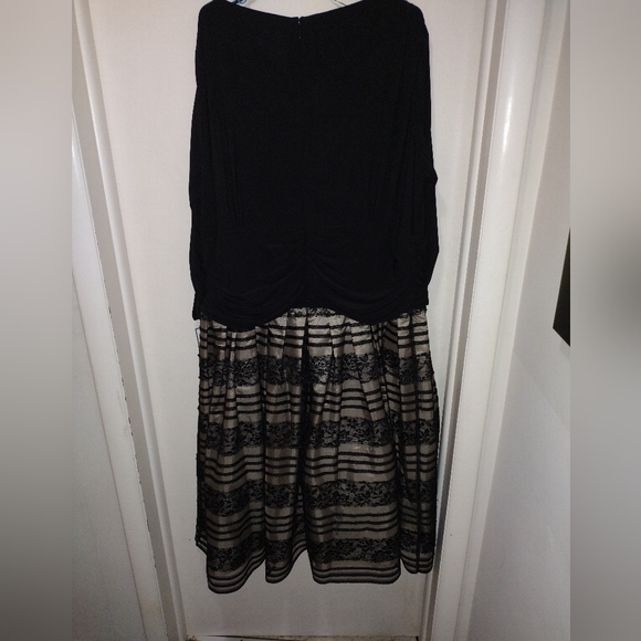 Jessica Howard Black Lace and Sequin Party Dress - Picture 8 of 9